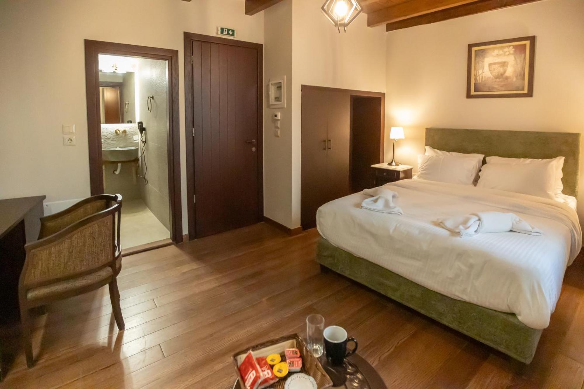 Guesthouse Lousios Dimitsana Bagian luar foto